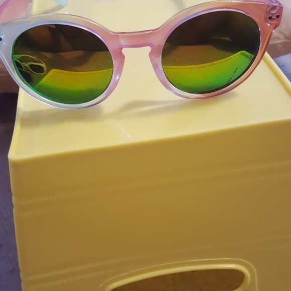 Rue21 Accessories - Women's sunglasses